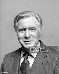 12 Photos & High Res Pictures