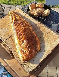 Wurziger Flammlachs Vom Feuer Von Crossover Chef Chefkoch Flammlachs Flammlachs Rezept Lebensmittel Essen