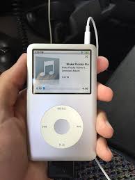 Apple Ipod Classic 7th Generation Silver 160 Gb Latest Model Ipod Classic Apple Ipod Ipod
