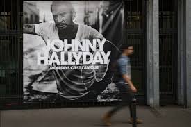 Le dernier album de johnny hallyday est un vrai succès commercial. Mon Pays C Est L Amour Ou Et Comment Ecouter L Album De Johnny Hallyday Ce Jeudi
