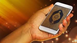 Membaca satu alquran bisa diselesaikan dalam 3 hari. Bagaimana Hukumnya Membaca Al Quran Dari Gadget