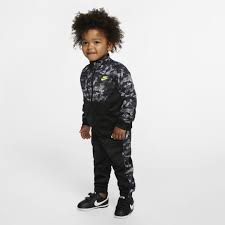 Nike Baby 12 24m Tracksuit Nike Com Black Kids Fashion Kids Fashion Clothes Nike Kids Outfit