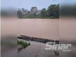 Amaran banjir | sungai golok lepasi paras bahaya paras air sungai golok di rantau panjang, kelantan mencatatkan. Paras Air Sungai Golok Kini Lepasi Paras Bahaya