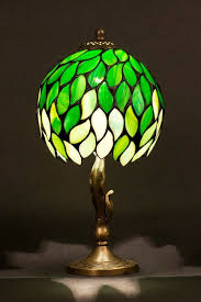 Pin By Angel On Vitray Lamba Stained Glass Lamps Glass Lamp Stained Glass Light