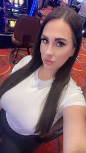 Chloe💋 (@MissChloeStaxxs)