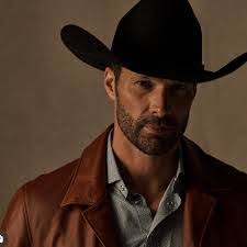 Aaron Connell's Instagram, Twitter & Facebook