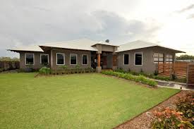 From the very latest trends and colorbond® colours to staying true to tradition, the choice is yours. Shalegrey Roof And Jasper Render With Silver Windows House Exterior Exterior Design House Colors
