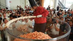 Production is expected to reach 700,000 mt in 2021, with a cagr of 11.3 percent between 2015 and 2020. Largest Shrimp Cocktail Made In Mexico Guinness World Records