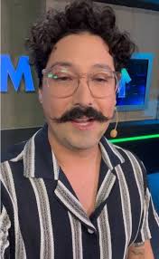 Mau Nieto comediante mexicano dio a conocer que tiene cáncer de piel.