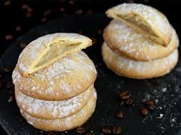 Inzuppati in una bevanda calda o mangiati da soli non vi deluderanno. Ricetta Biscotti Ripieni Di Crema Al Caffe Dolcidee