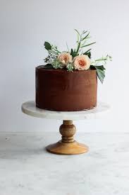Comment Decorer Un Gateau Avec Des Fleurs Non Comestibles Gateau Comment Decorer Un Gateau Decoration Gateau Beau Gateau