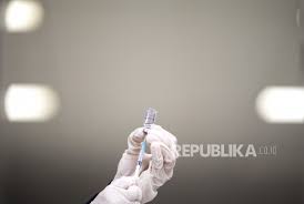 Agak pegal dikit, ujar jokowi dalam keterangan resmi, dikutip dari. 3 Efek Samping Vaksin Covid 19 Ini Bermakna Baik Republika Online