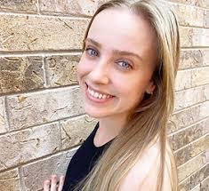 Courtney Ogle's Instagram, Twitter & Facebook