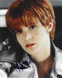 Jennifer Jason Leigh, alleinstehende weiße Frau, signierte 8x10 Fotografie 