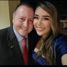 Angie Raygoza's Instagram, Twitter & Facebook