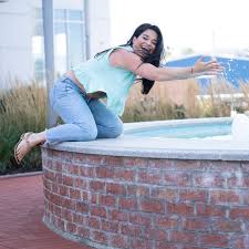 Samantha, according to the guinness book of world records, has the larger mouth on the planet. Samantha Ramsdell Home Facebook