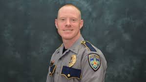 Motorcycle Cop Who Survived Shot In Face Last Year Is Killed In Collision During Funeral Procession Pickup Trucks Police Police Officer