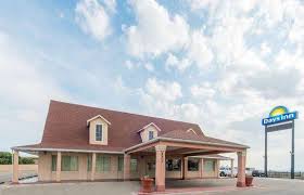Its franchises cover a wide range of urban, airport and resort properties in primary and secondary markets across canada. Days Inn Hotel Fort Worth Top 10 Hotels In Fort Worth Texas United States Updated 2021 Prices