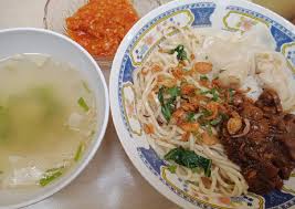 Bawang merah 2 siung (dihaluskan). Resep Mie Ayam Jamur Pangsit Rebus Yang Terenak