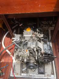 ヨット エンジン