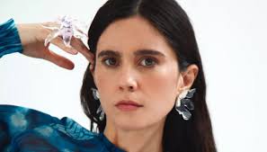 Javiera Mena confirma su primer show en solitario en el Movistar Arena