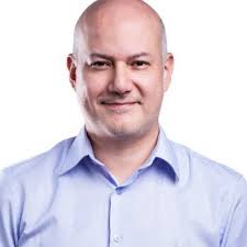 julio macedo figueroa (@MacedoFigueroa)