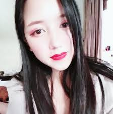 Paj Moua's Instagram, Twitter & Facebook