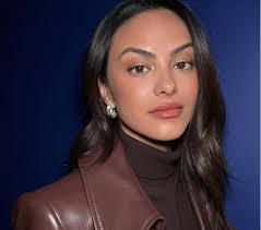 Camila Mendes