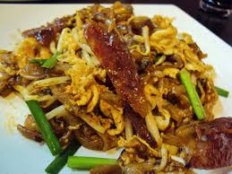 Bukti popularitinya terserlah apabila gerai char kuey teow boleh ditemui di banyak tempat. Restoran Goreng Kuey Teow Tong Shin Bandar Puteri Puchong Malaysian Flavours