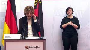 Malu dreyer spd plant neues konzept fürs kindergeld. Aufzeichnung Pressekonferenz Malu Dreyer Zu Neuen Corona Beschlussen Youtube