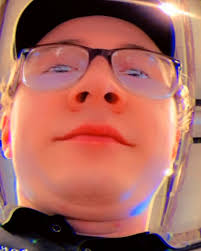 Britney once said “Oops I did it again” and I? Took that personally.  #nomorecurl #fornow #buzzboy #buzzaldrin #buzightyear #buzzbuzz #buzzfeed  #buzzerbeater