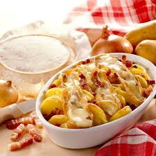 Tartiflette Reblochon Recette Au Fromage Recette En 2020 Reblochon Recette Tartiflette Reblochon Recette Tartiflette Reblochon