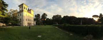 Villa Redenta Antica Tenuta Di Epoca Romana Sita A Nord Di Spoleto E Circondata Da Un Enorme Parco Ora Pubblico Villa Adibita In Passa Villa Umbria Soggiorno