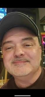 Daniel Ponder's Instagram, Twitter & Facebook