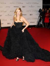 However due to the sea ice, they are stranded on the island of nova zembla and have to spend the winter there in het director: Doutzen Kroes At Nova Zembla Premiere Hawtcelebs