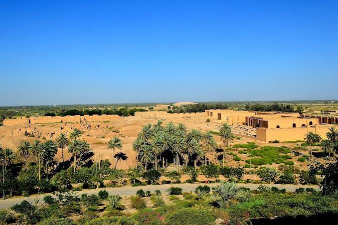 Visiting the Ancient City of Babylon - World History Encyclopedia