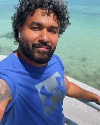 Kelly Beachler's Instagram, Twitter & Facebook