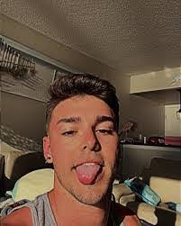 Aaron Garrow's Instagram, Twitter & Facebook