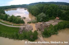 Tag der flut in simbach am inn in seinem haus eingesperrt. Hochwasser 2016 Freiwillige Feuerwehr Stadt Simbach A Inn