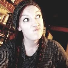 Taryn Parsons (@completelyart)