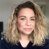 Natalie Thorn's Instagram, Twitter & Facebook