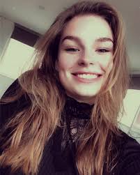 Laura Evers (@lauraeverss) • Instagram photos and videos