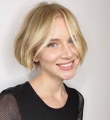 22 Stylish Ear-Length Bob Hairstyles