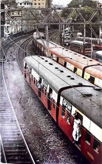 Mumbai local train monthly pass from December 1978