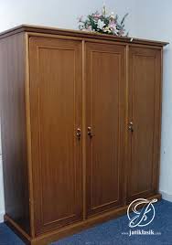 Lemari 3 pintu minimalis lemari pakaian kayu jati. Jual Lemari Pakaian Jati 3 Pintu Jati Klasik Furniture
