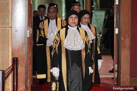 Ketua hakim negara, datuk seri tengku maimun tuan mat menyampaikan ucapan selepas majlis mengangkat sumpah jawatan dan taat setia hakim besar malaya, hakim mahkamah persekutuan, hakim mahkamah rayuan dan hakim mahkamah tinggi di istana kehakiman. Tan Sri Tengku Maimun Tuan Mat S Full Speech At Opening Of The Legal Year 2020 The Edge Markets