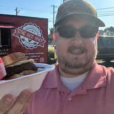 This weekend's off to a great start. I was a bit nervous about the thick  cut, but the Red Shef nailed it. 👍🏻👍🏻 Sorry y'all, I got the last of  the scrapple