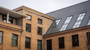 Matolcsy úrnak ajánlanám gyermeke születésére, hogy próbáljon megélni külföldön majd a nyugdíjából. A Jegybankot 54 Milliardert Felujito Ceg Tulajdonosatol Vett Duna Parti Luxuslakast Matolcsy Menye 24 Hu