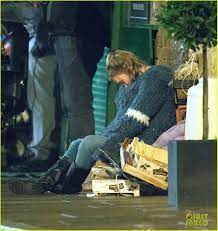 Renee Zellweger Colin Firth Finally Reunite On Bridget Jones Set Renee Zellweger Colin Firth Bridg Bridget Jones Diary Bridget Jones Movies Bridget Jones