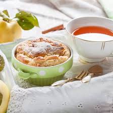 Clafoutis Aux Pommes Vanille Et Creme Fraiche Epaisse Recette En 2020 Clafoutis Aux Pommes Recette Recette Clafoutis